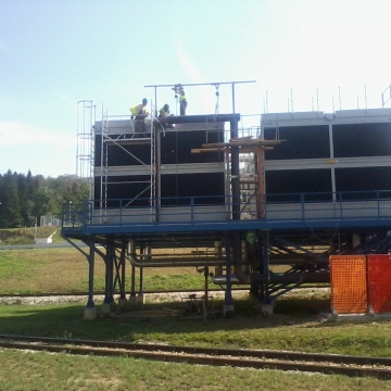 Rashladno postrojenje snage 3,5 MW. (faza II) sa rashladnom mašinom, rashladnim kulama i pumpnom stanicom. Čilerska stanica FCA Kragujevac.